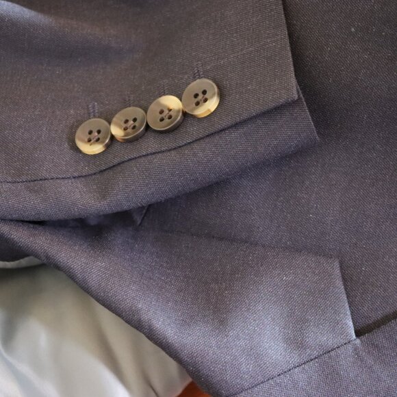 JM Haggar Men's suit jacket, classic fit, dark navy, new and unused, size 50L - Picture 5 of 11